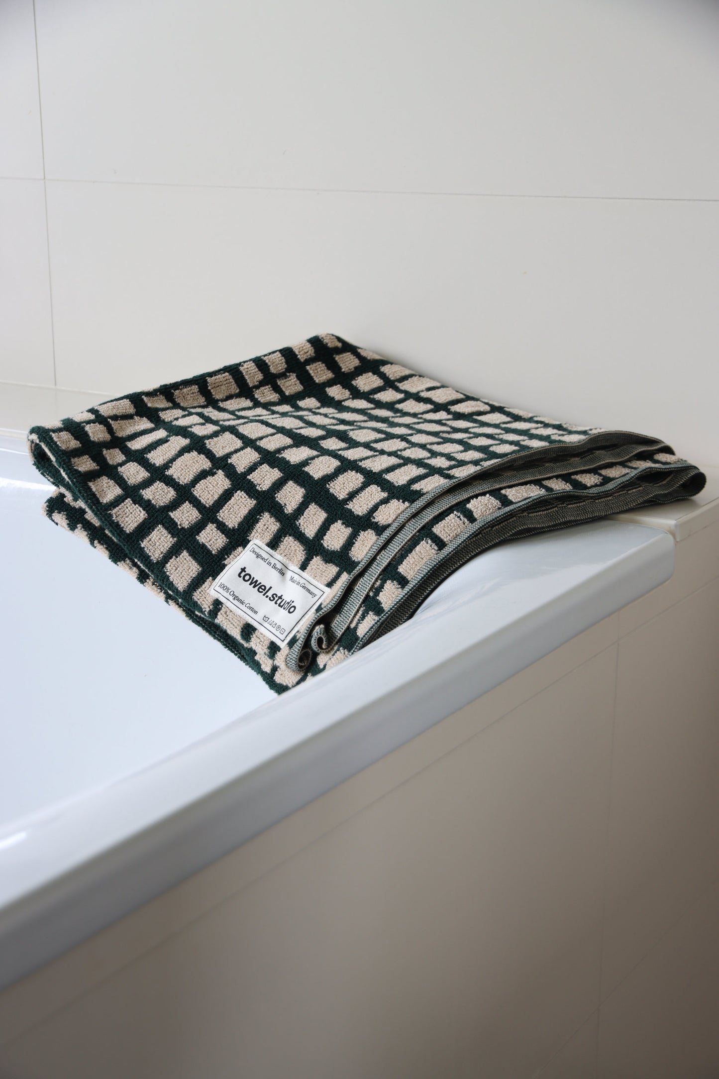 Bold Grid Bath Towel | Forest Green