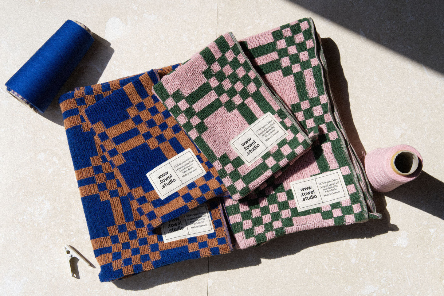 Weave 4 Pcs Set | Bath & Guest Towels x 2 Colors | Azure & Chestnut + Pink & Green