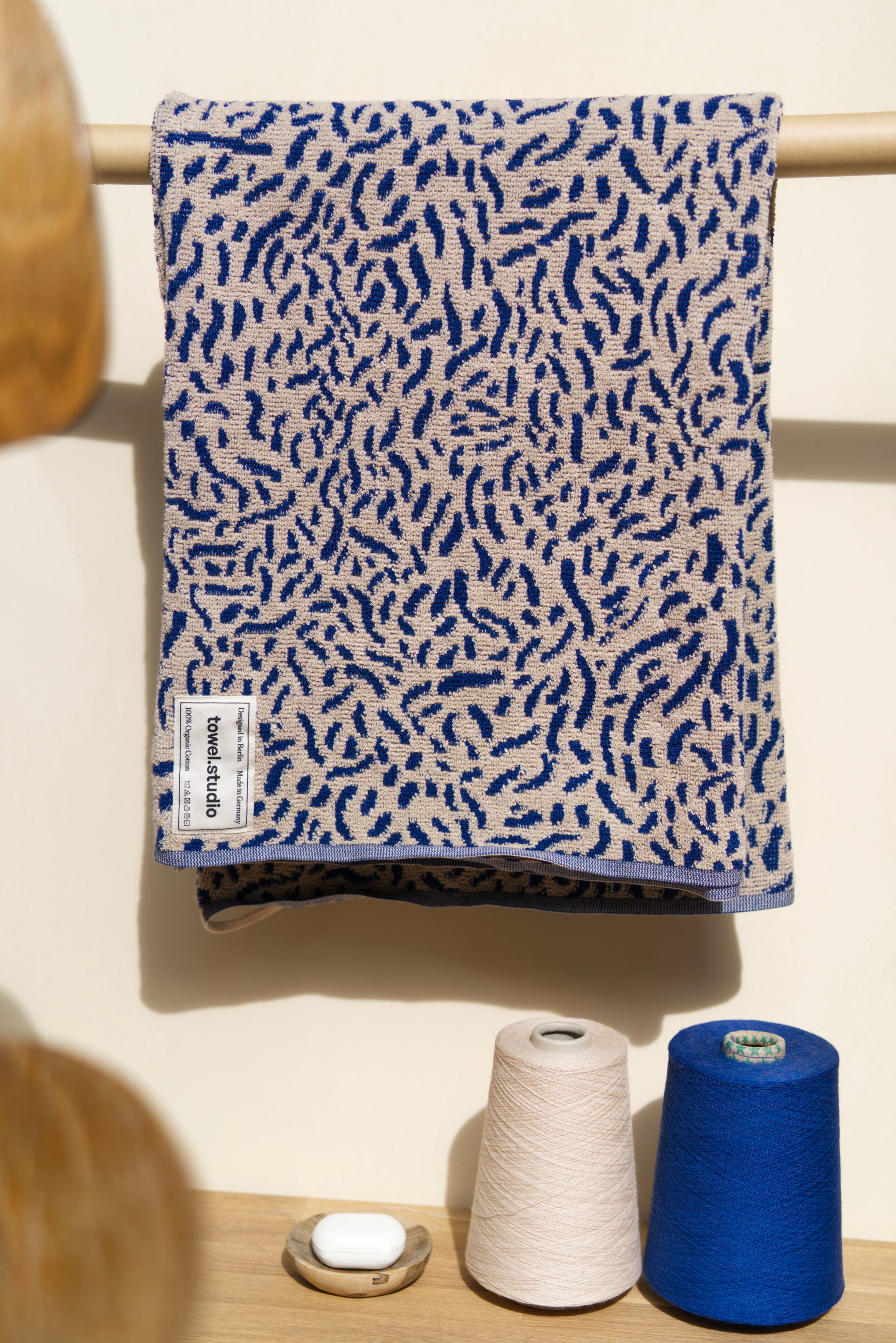 Choosing colorful towels for your bathroom