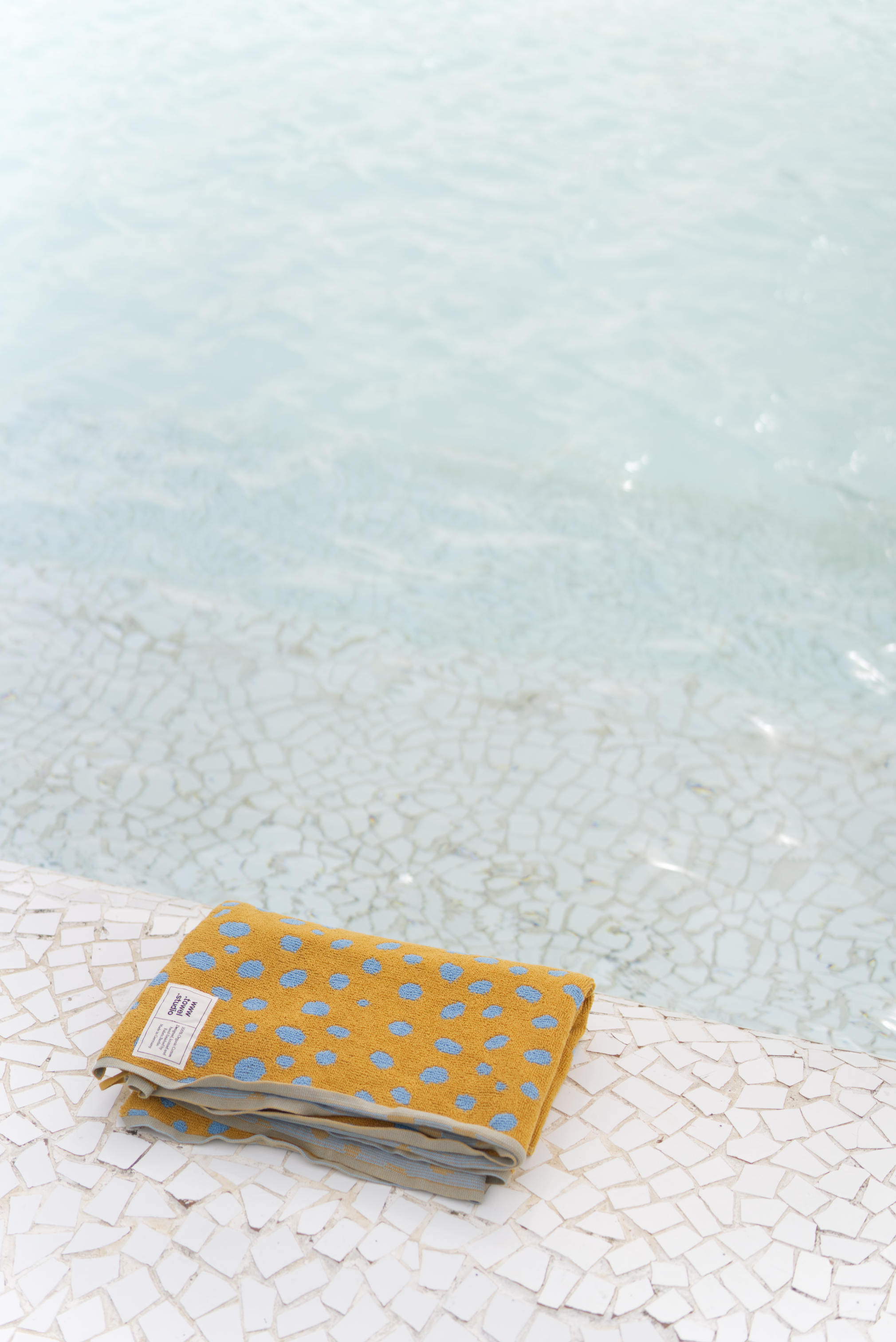 Pebbles Beach Towel | Caramel & Sky
