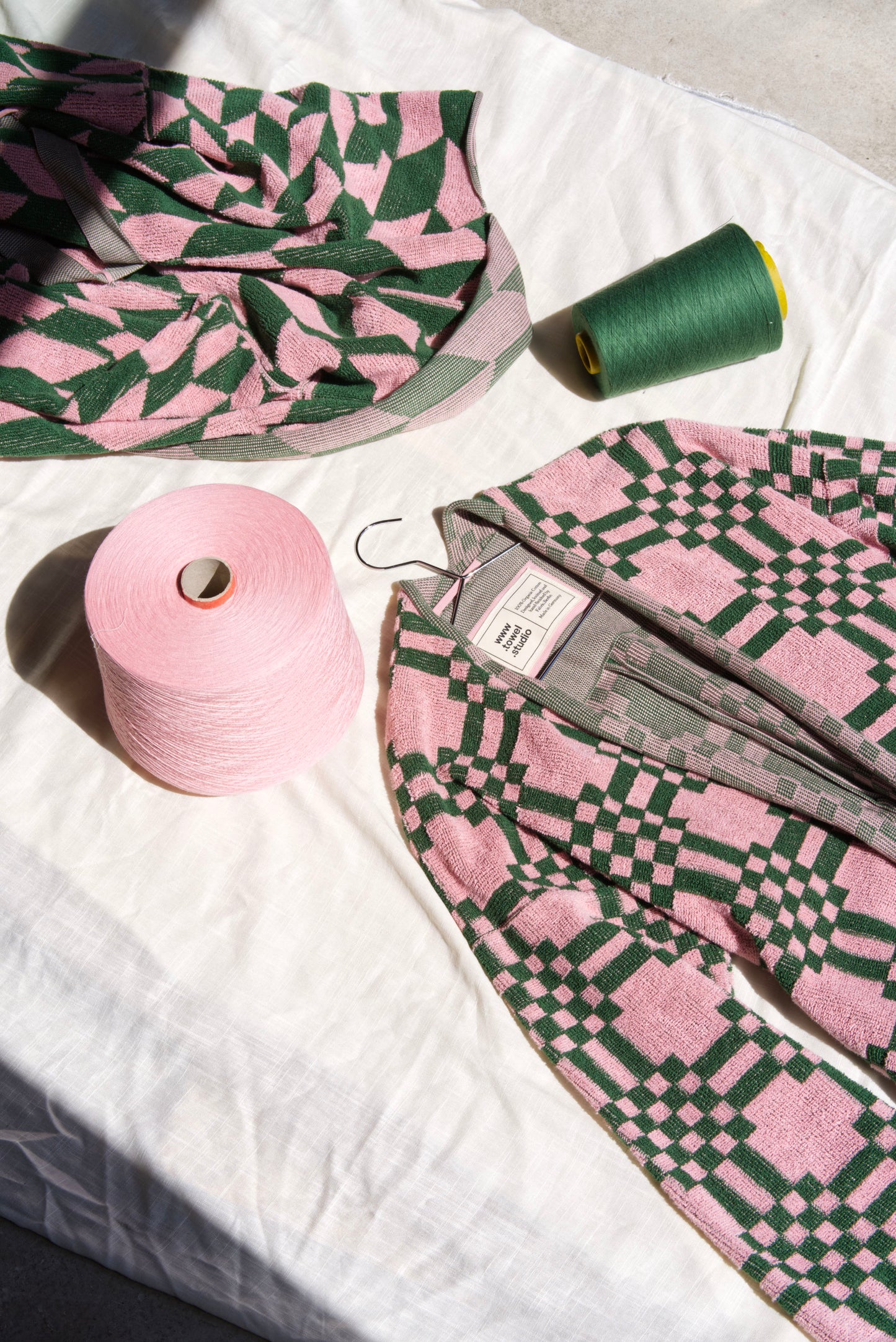Weave Bathrobe |   Pink & Green