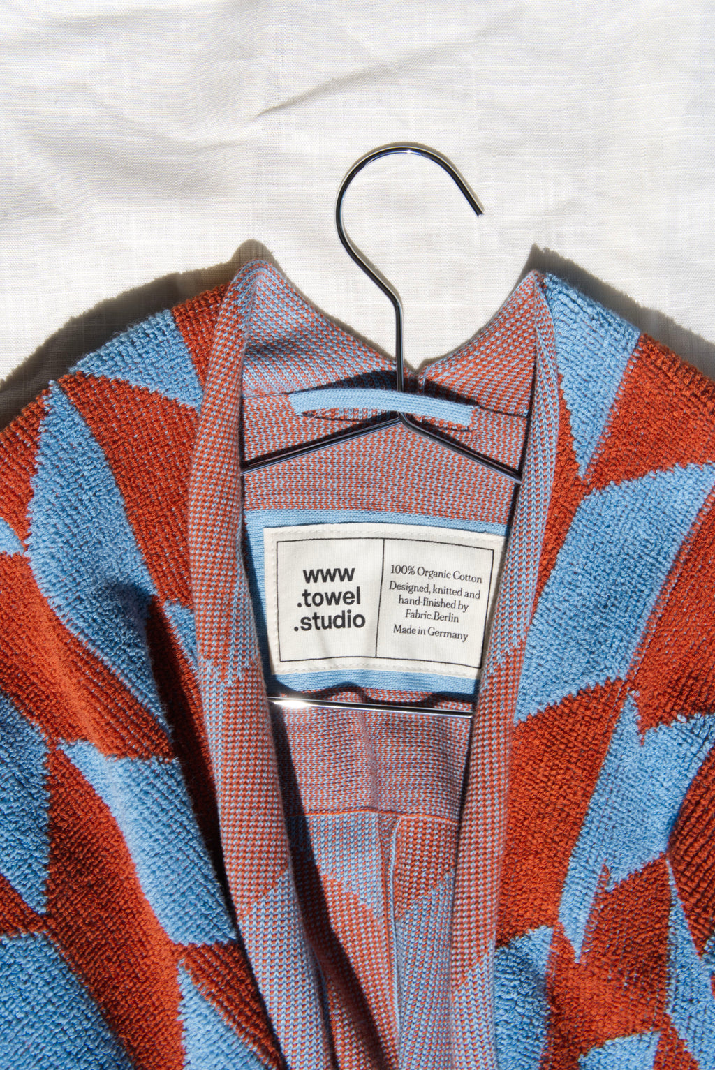 Arrow Tail Bathrobe | Sky & Brick