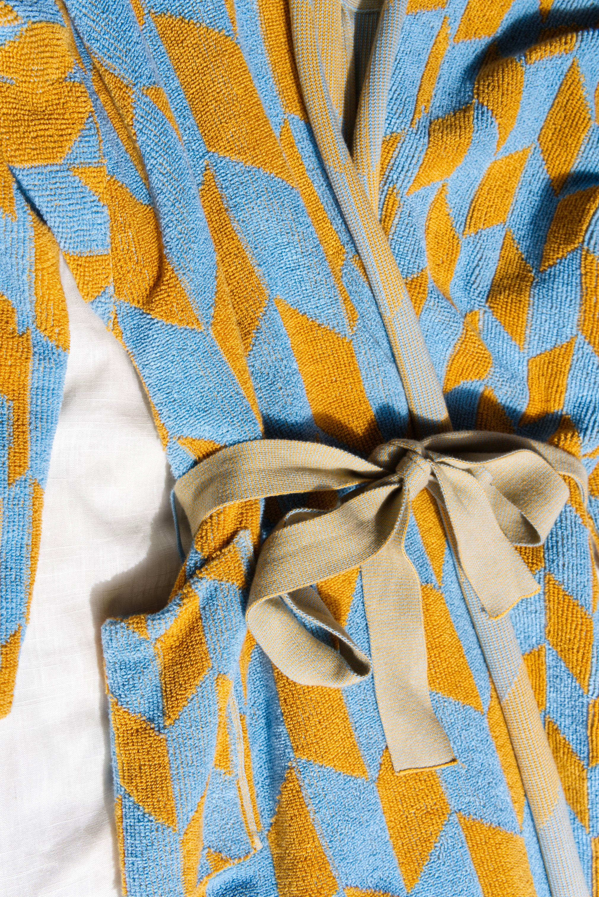 Arrow Tail Bathrobe | Caramel & Sky