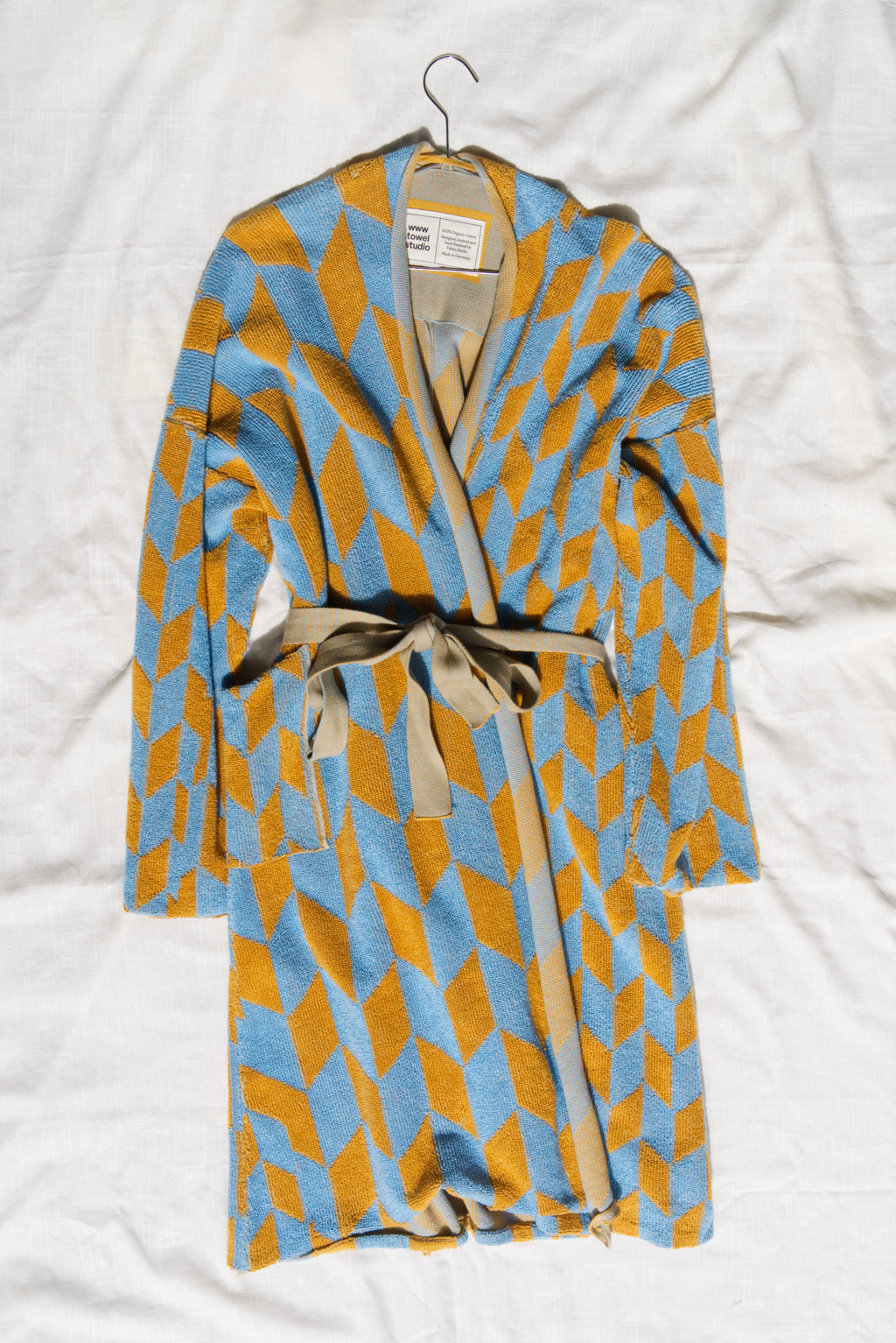 Arrow Tail Bathrobe | Caramel & Sky