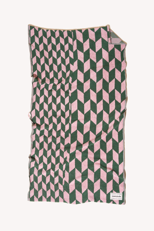 Arrow Tail Bath Towel | Pink & Green