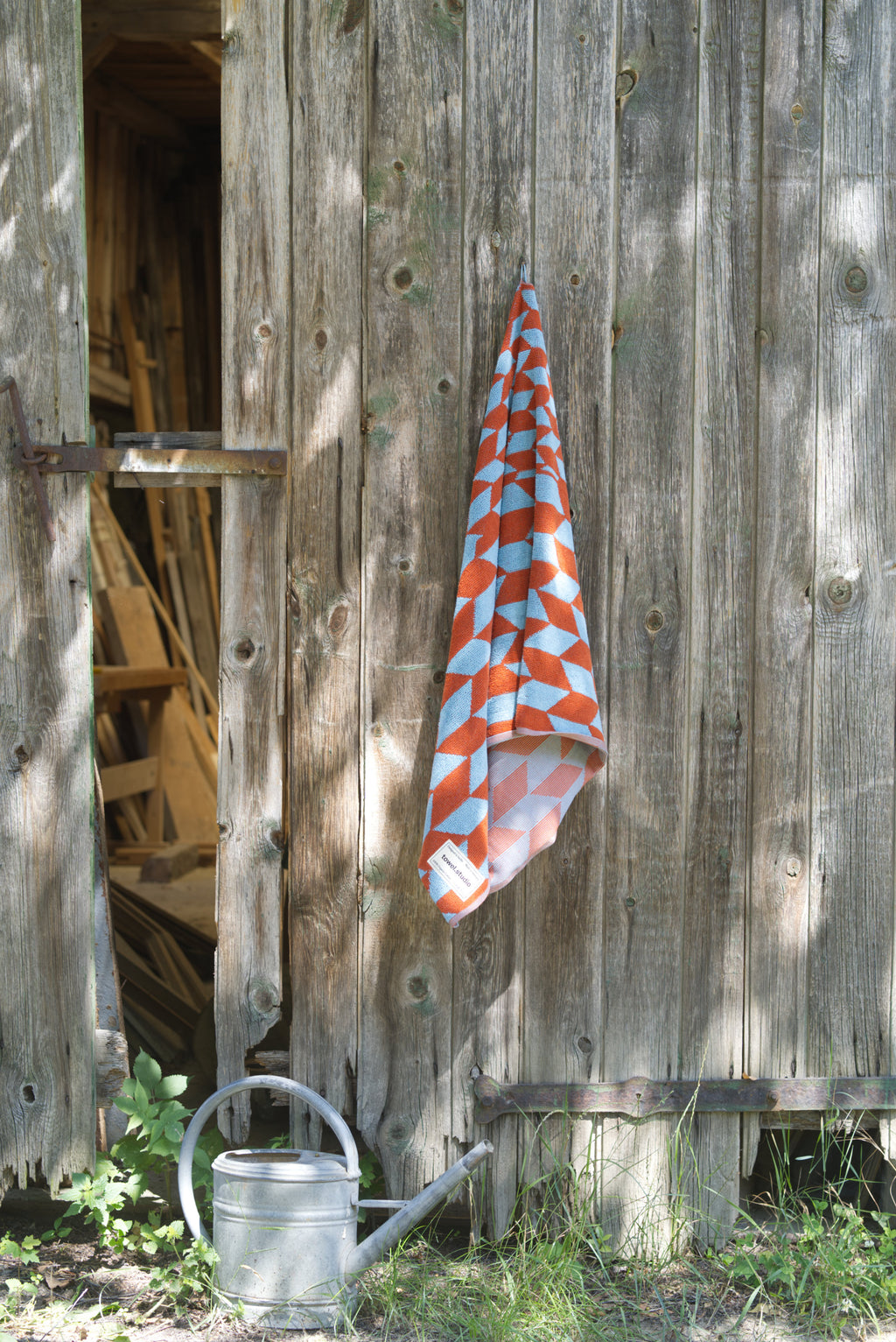 Arrow Tail Bath Towel | Sky & Brick