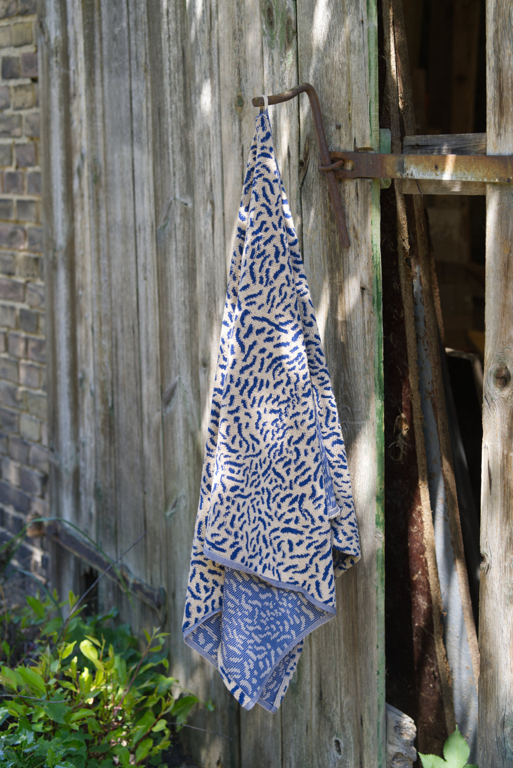 Worm Bath Towel | Electric Blue