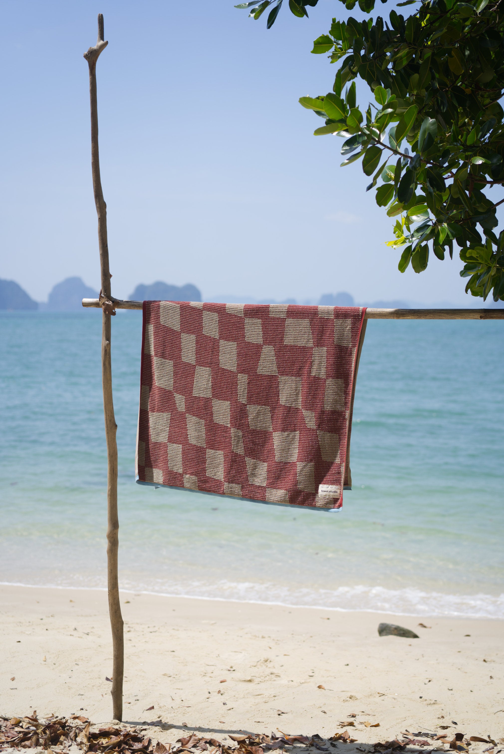 Fields Beach Towel | Burgundy