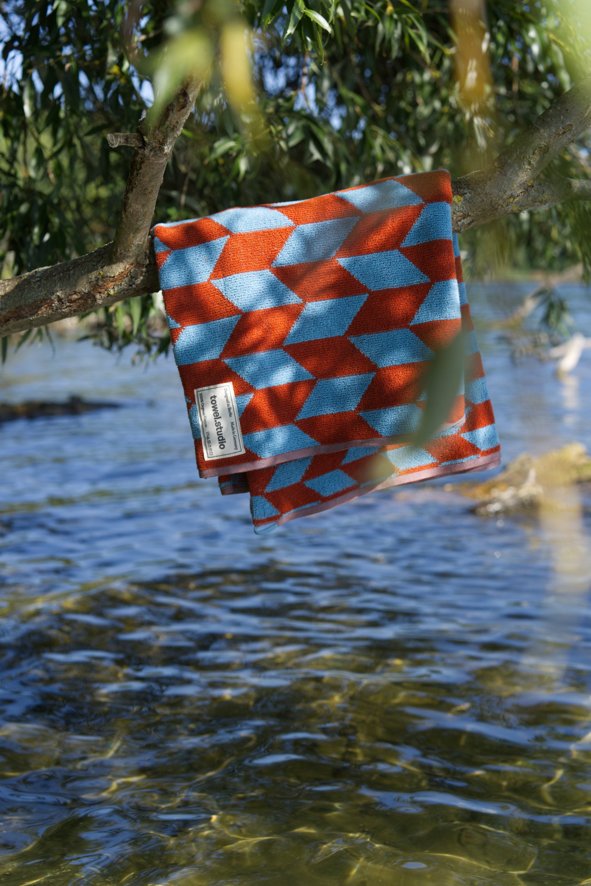 Arrow Tail Beach Towel | Sky & Brick