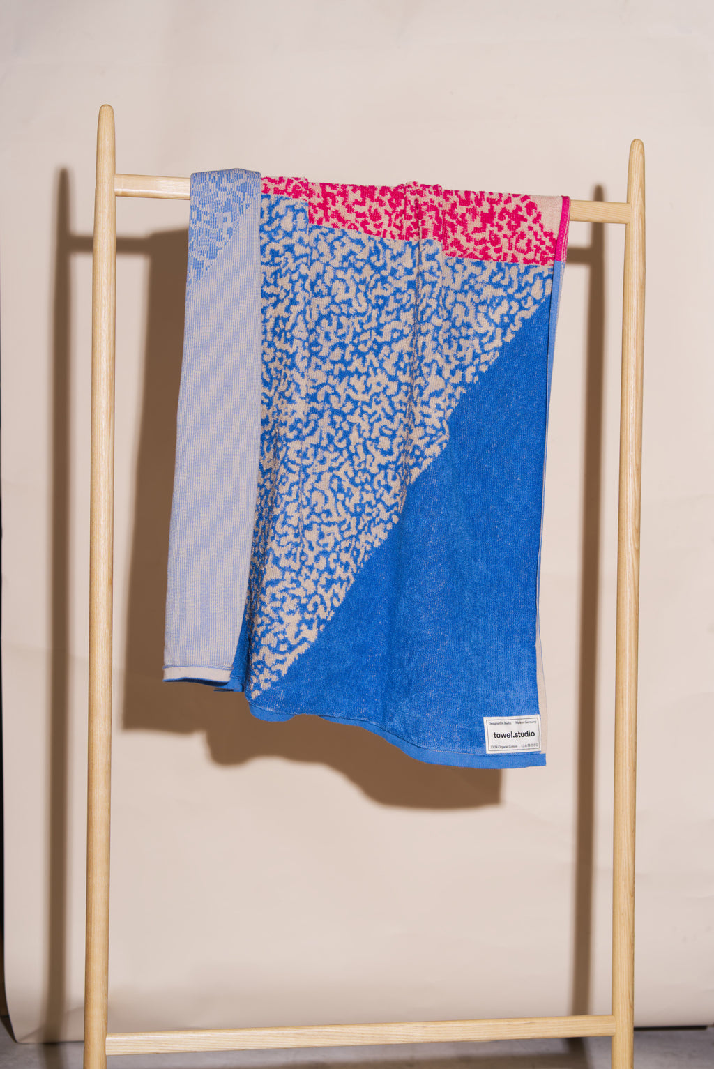 Noisy Camo Blanket Towel | Memphis