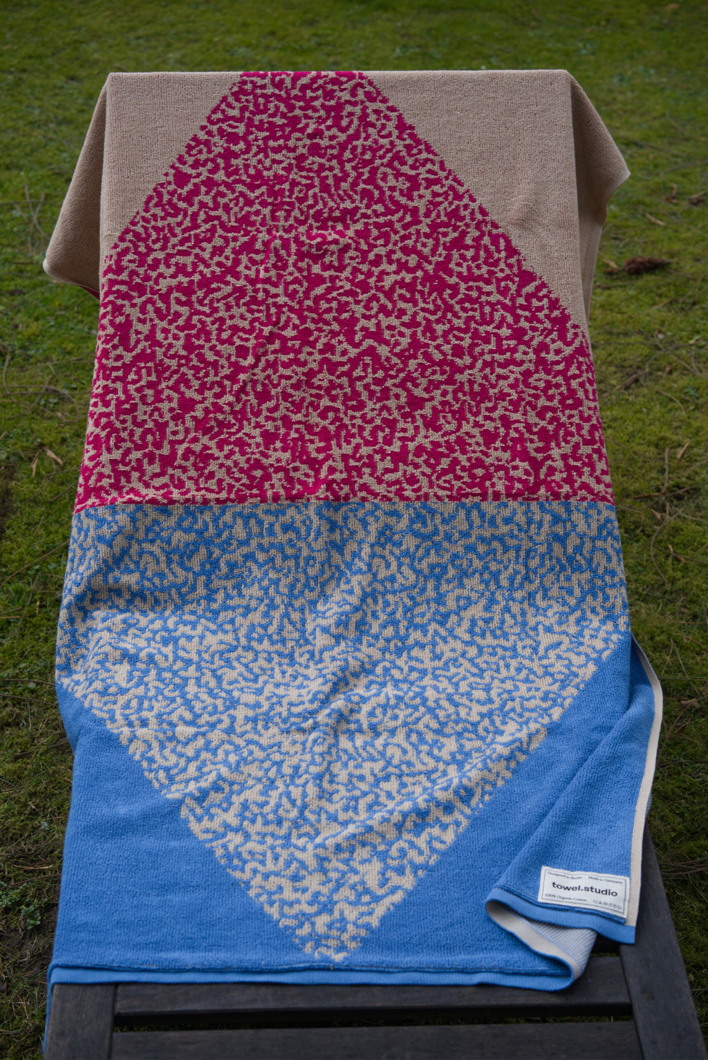 Noisy Camo Blanket Towel | Memphis