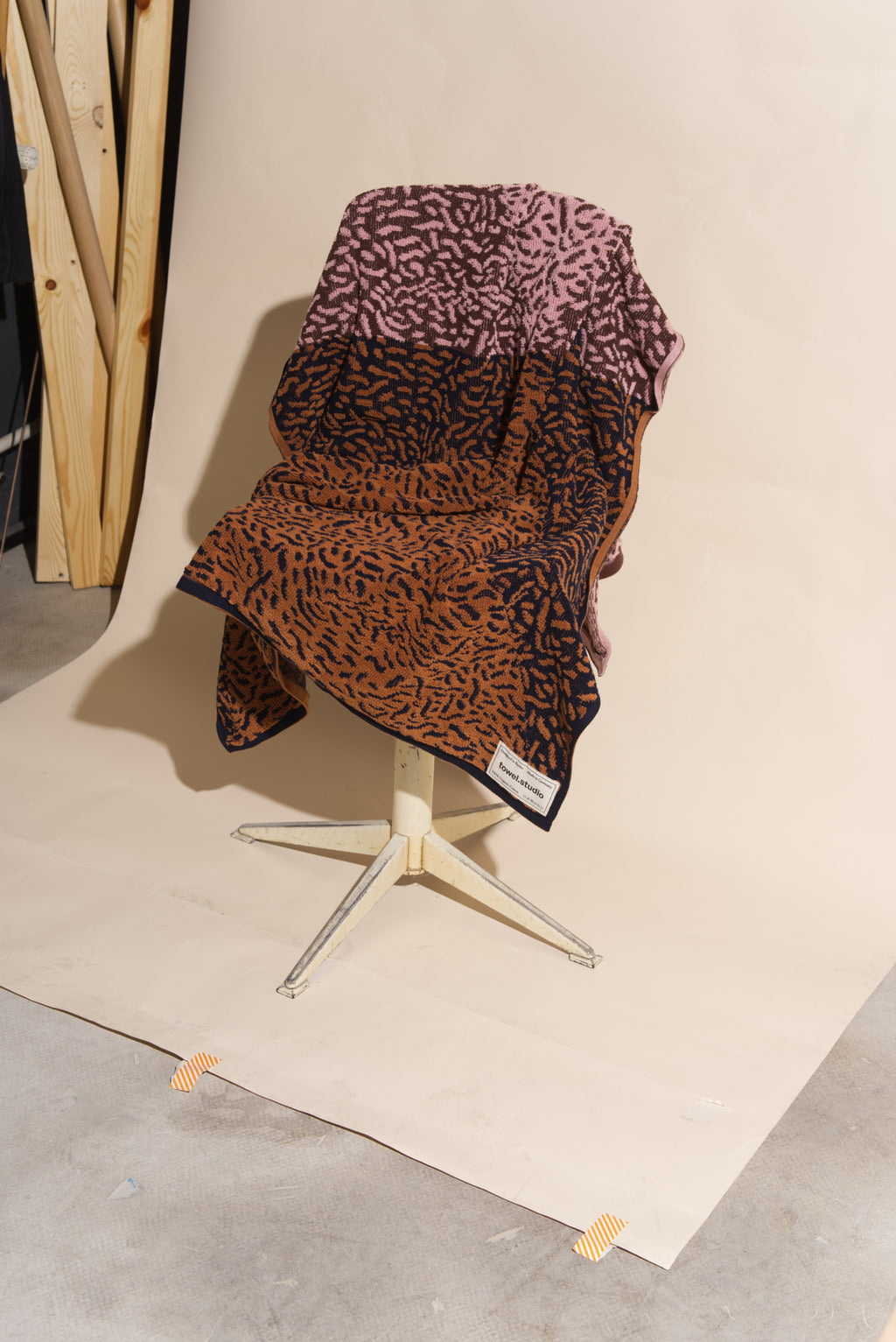 Worm Blanket Towel | Plum Blossom