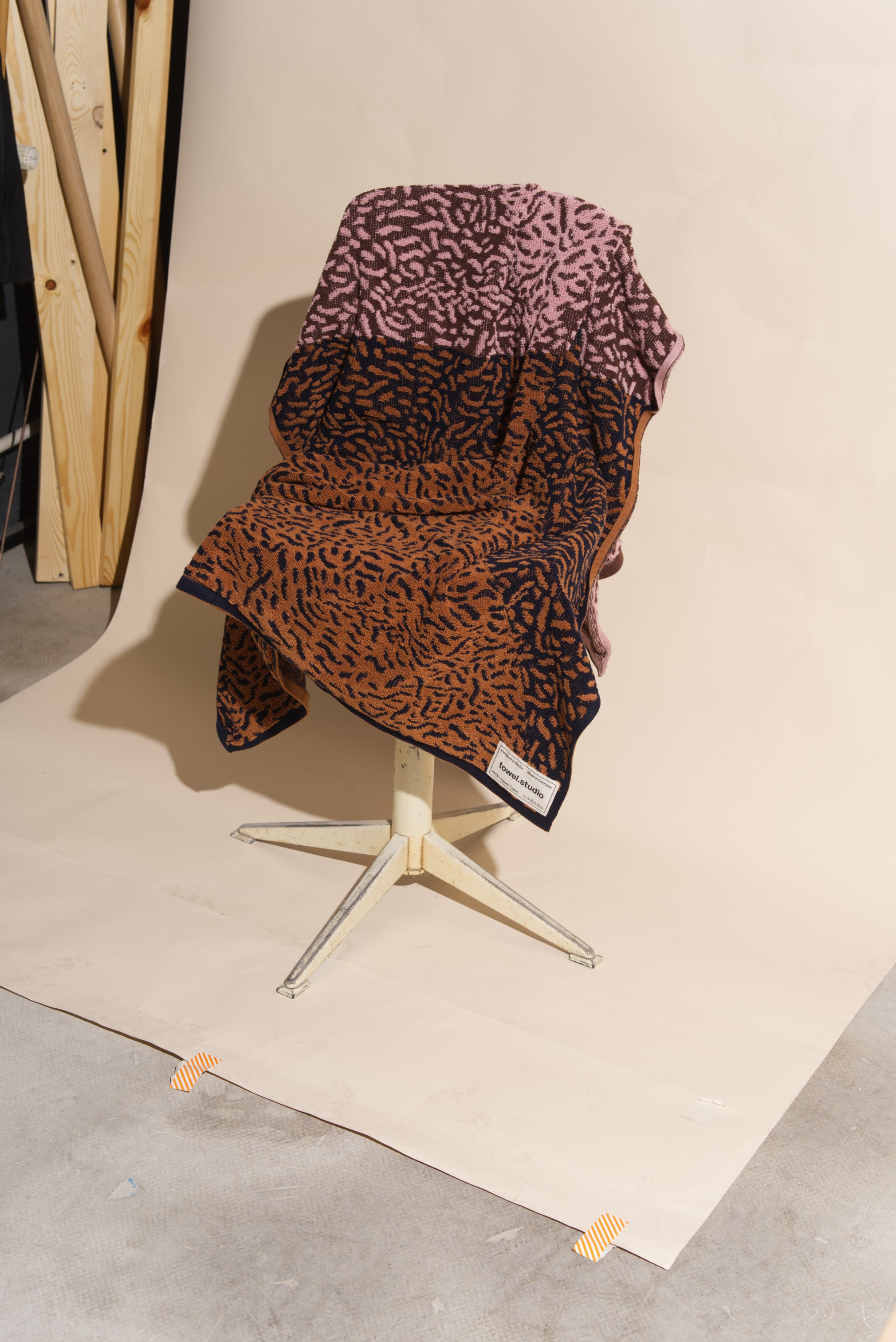 Worm Blanket Towel | Plum Blossom