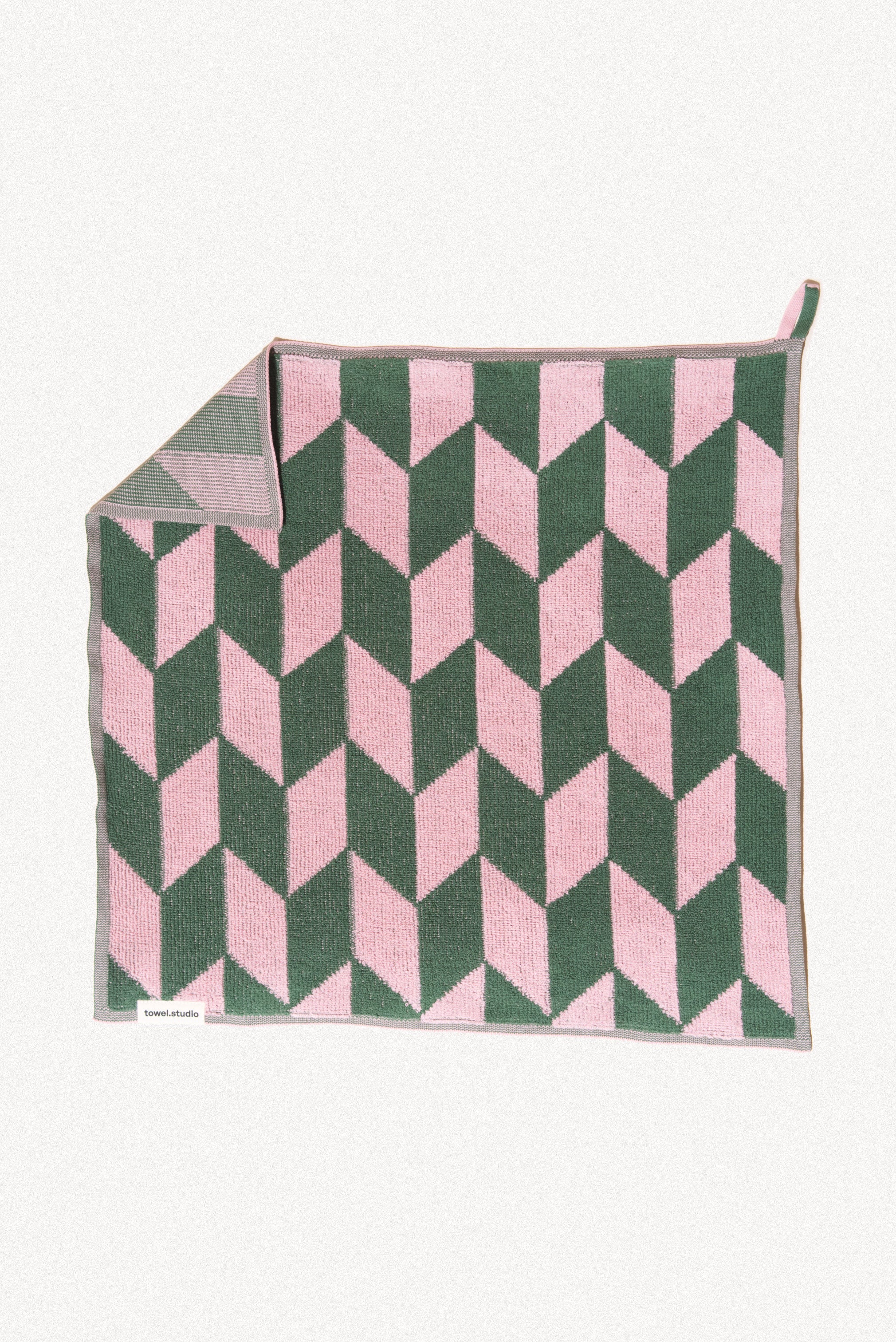 Arrow Tail Guest Towel | Pink & Green