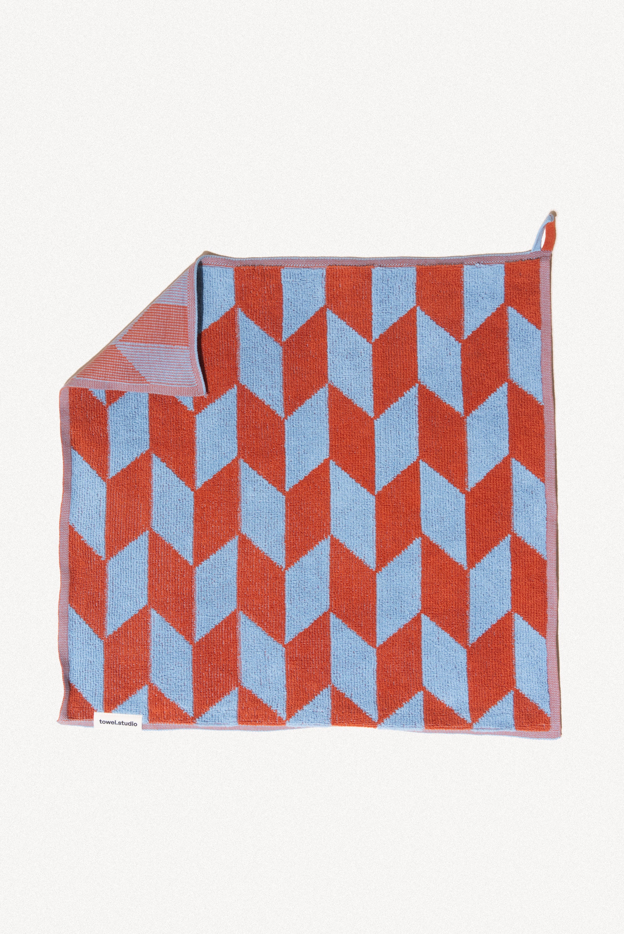 Arrow Tail Guest Towel | Sky & Brick