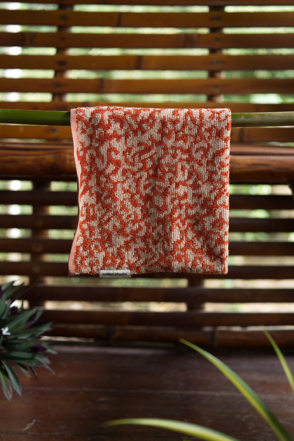 Noisy Camo Guest Towel | Salamander