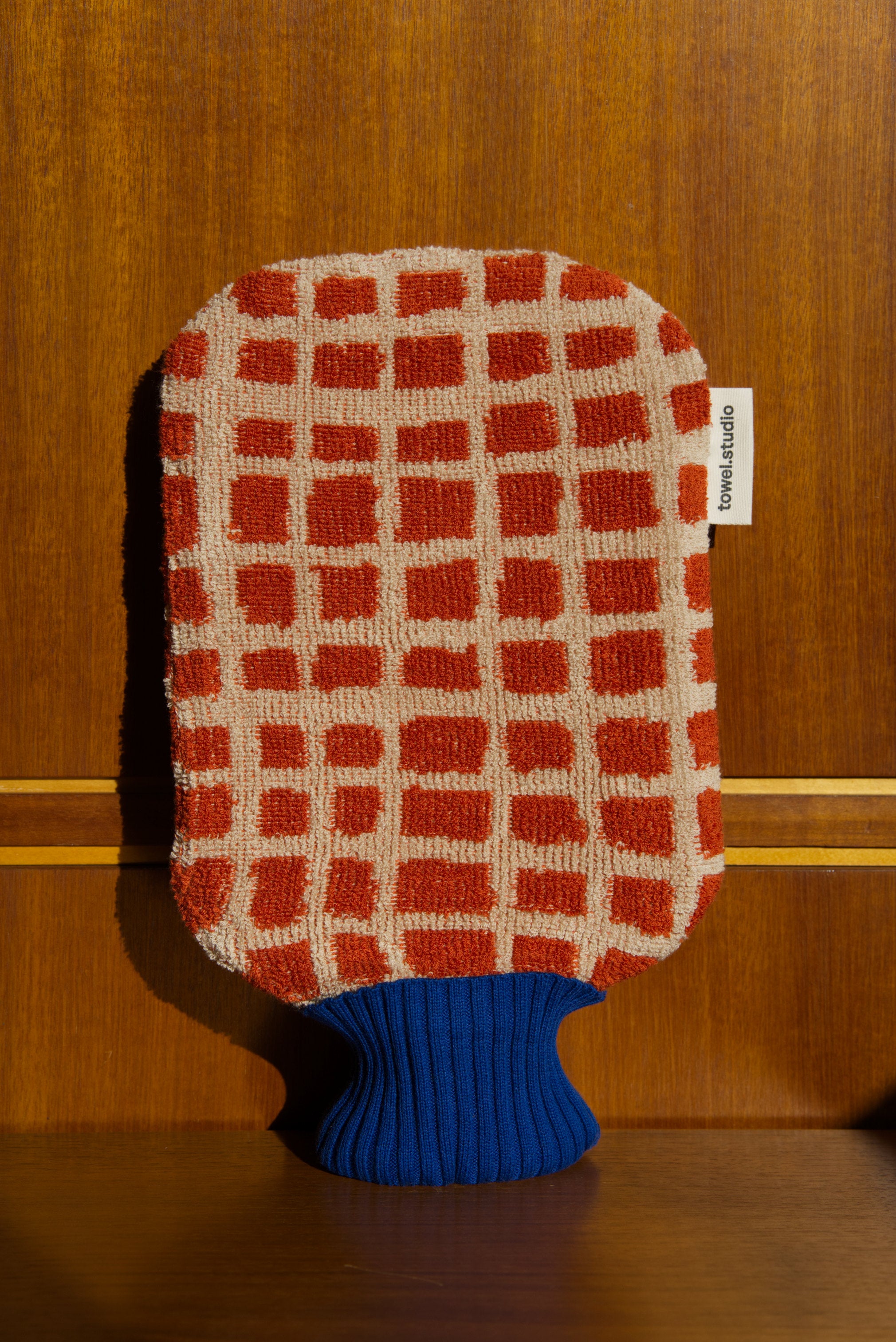 Bold Grid Hot Water Bottle | Barn | Large (2 Liter)