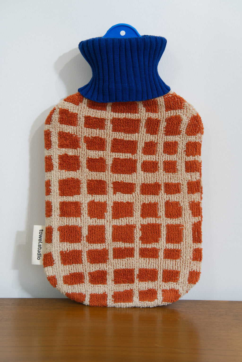 Bold Grid Hot Water Bottle | Barn | Large (2 Liter)