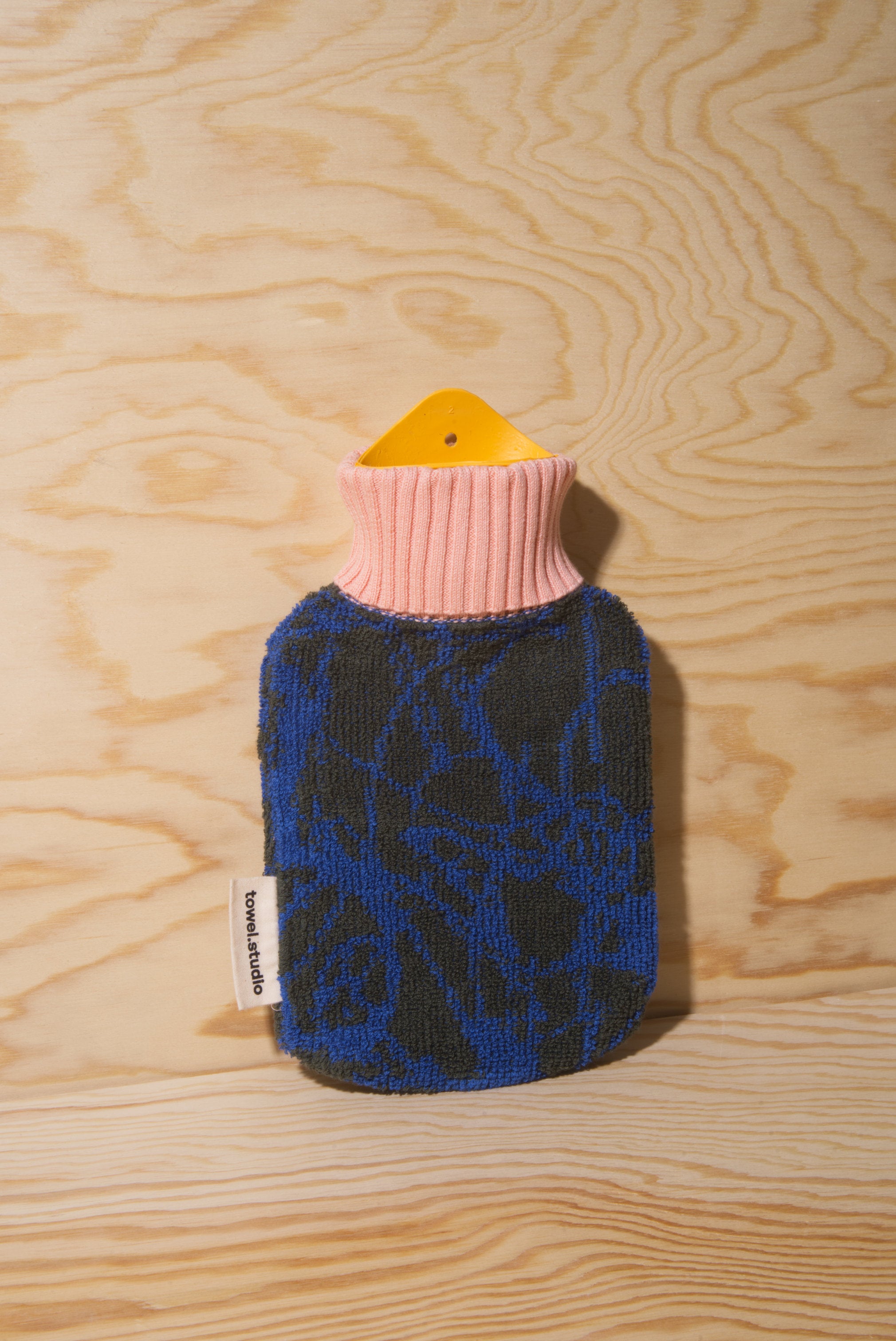 Fountain Hot Water Bottle | Baltic Blue | Small (0.8 Liter)