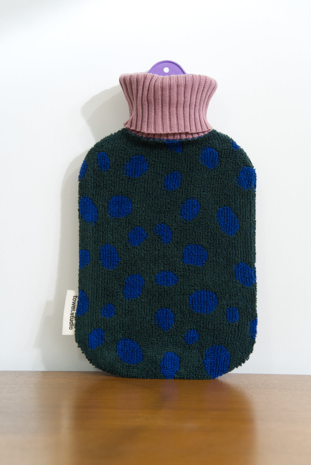 Pebbles Hot Water Bottle | Grapevine | Large (2 Liter)