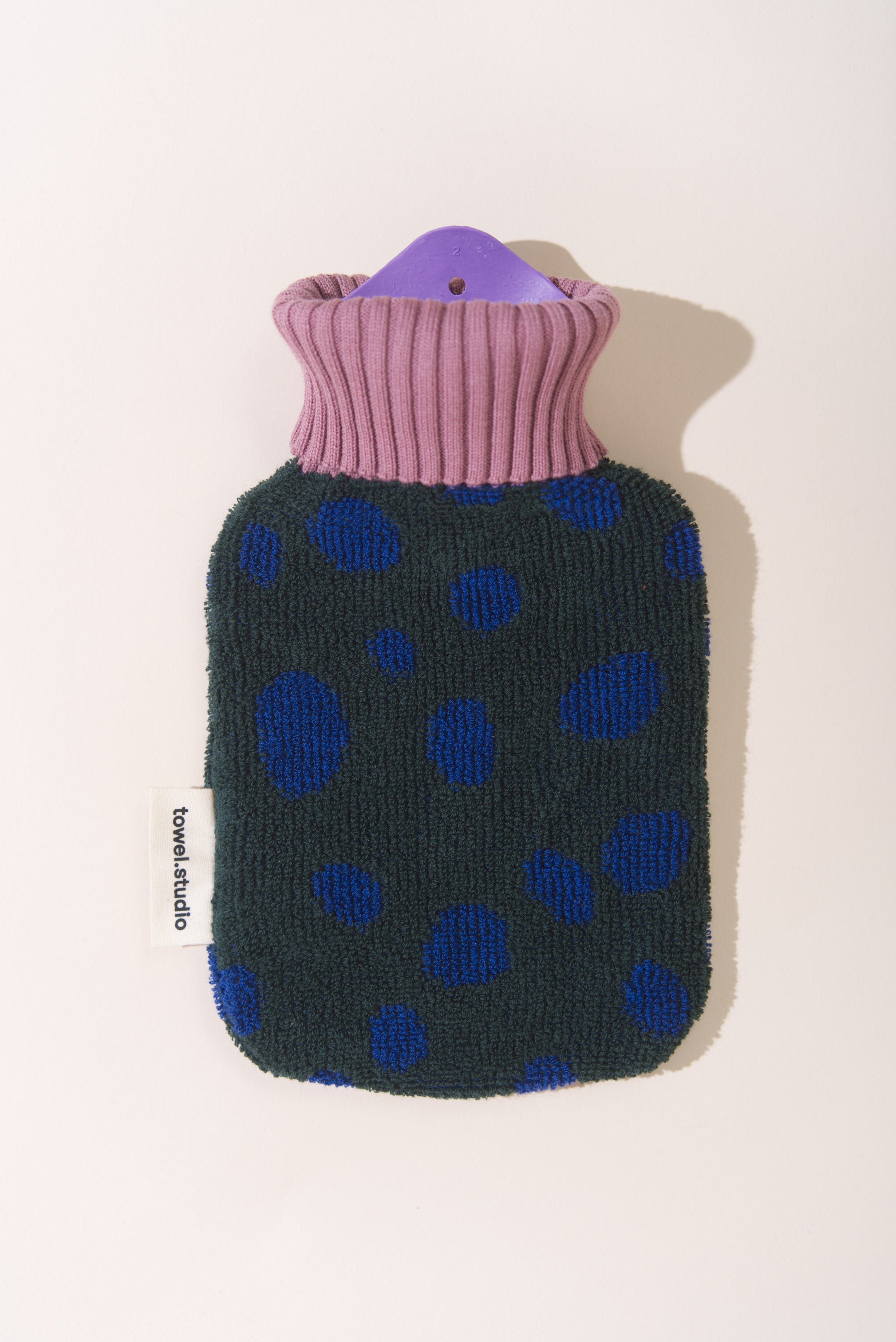 Pebbles Hot Water Bottle | Grapevine | Small (0.8 Liter)
