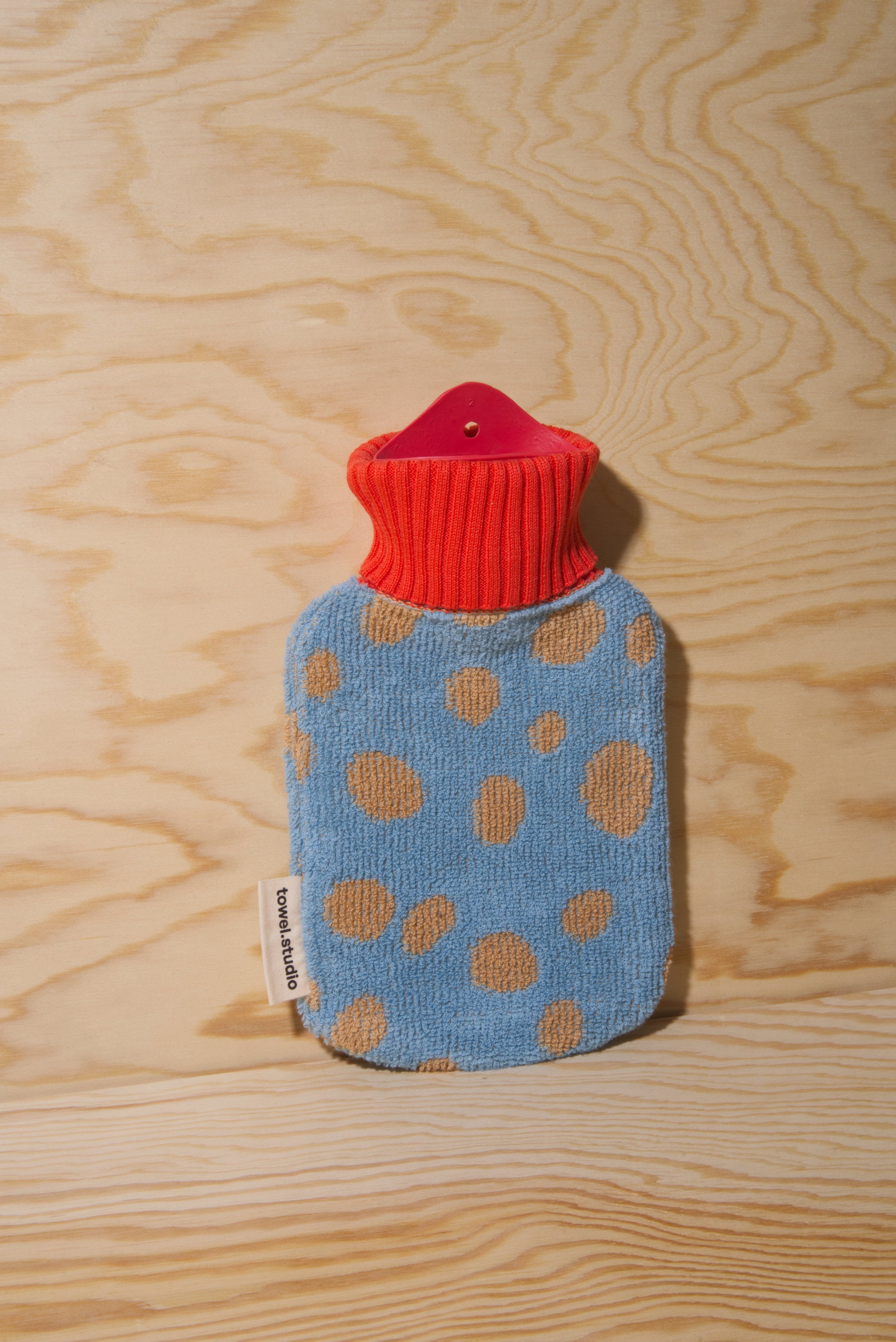 Pebbles Hot Water Bottle | Fjord | Small (0.8 Liter)