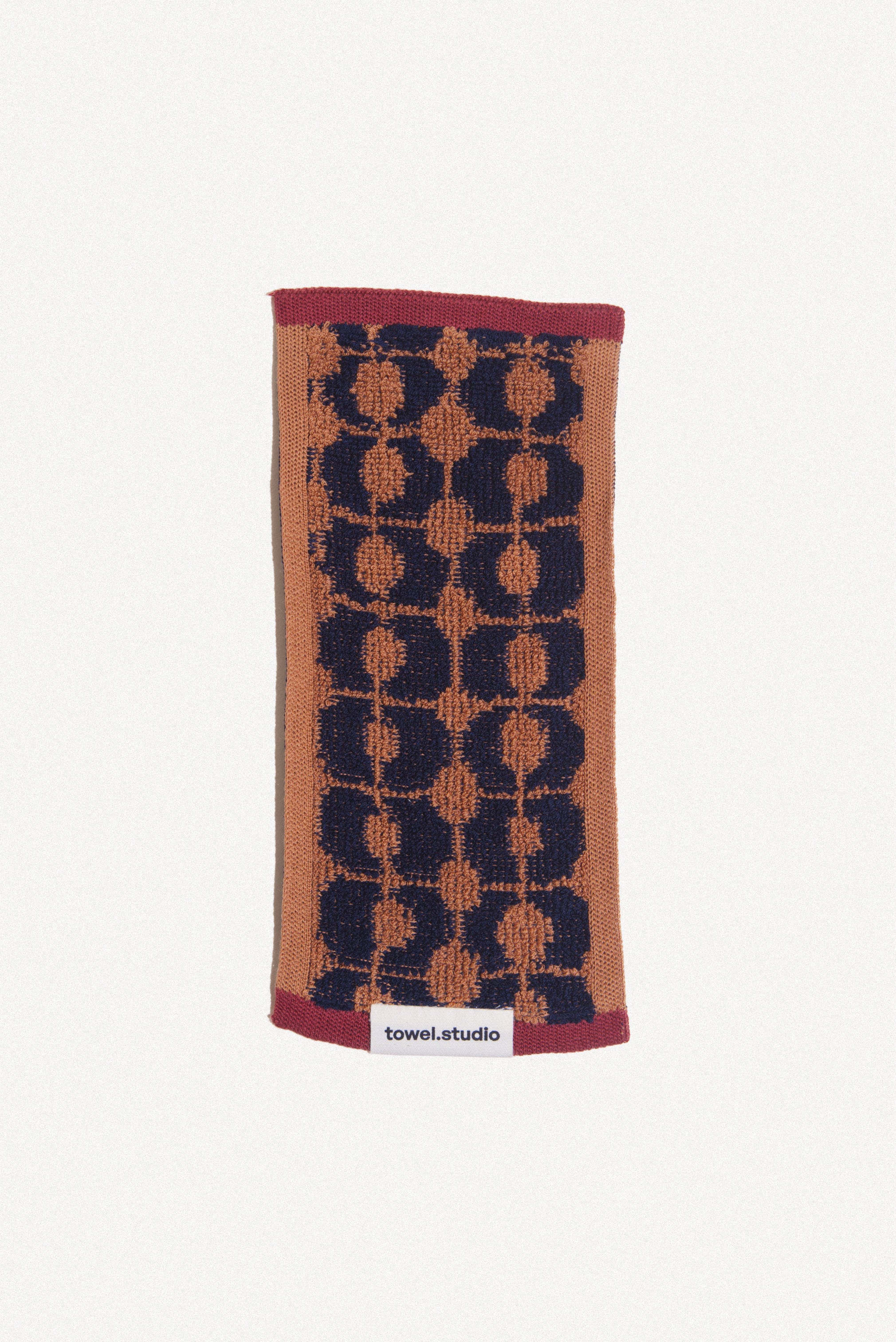 Abacus Pocket Towel | Espresso