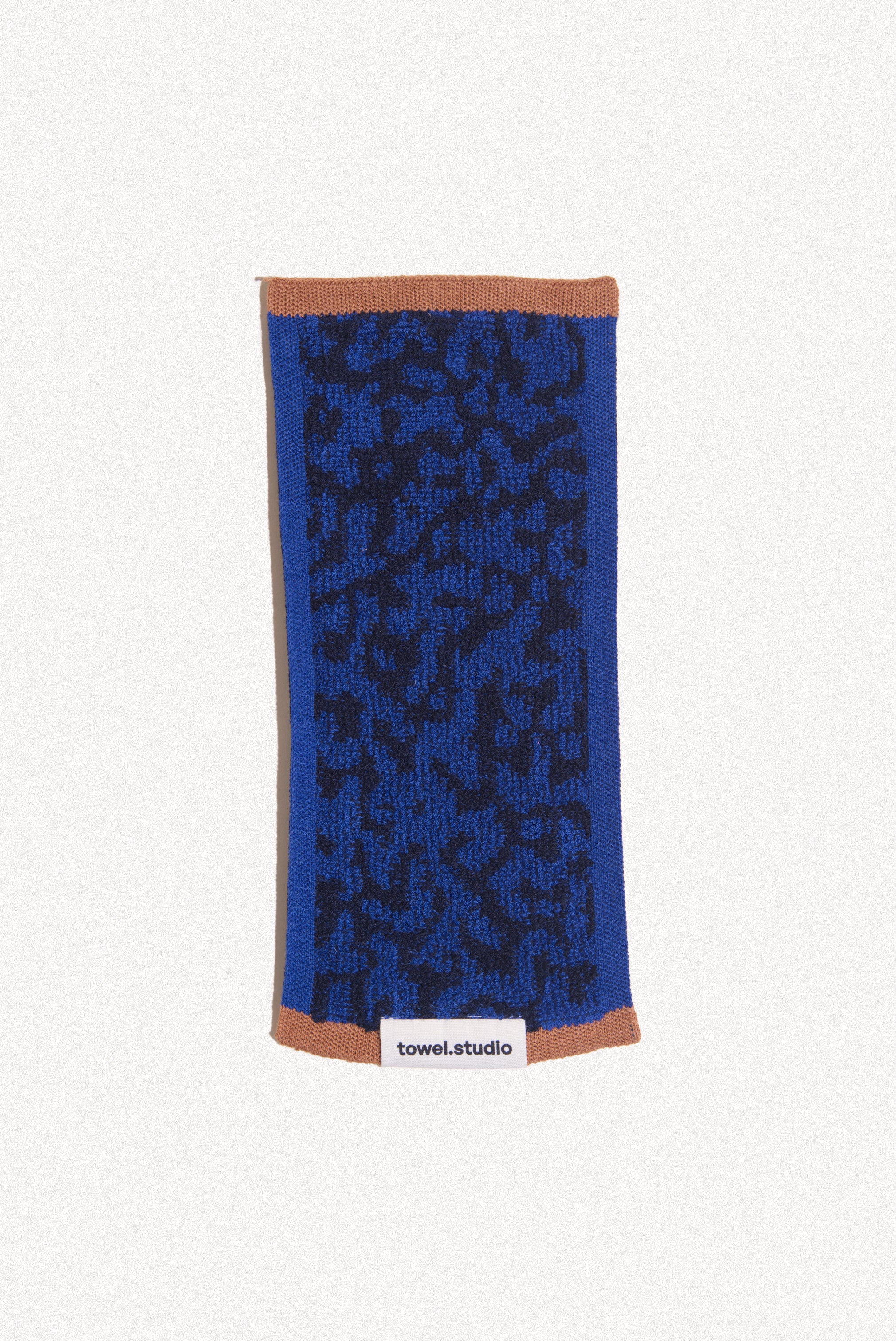 Noisy Camo Pocket Towel | Midnight Cloud