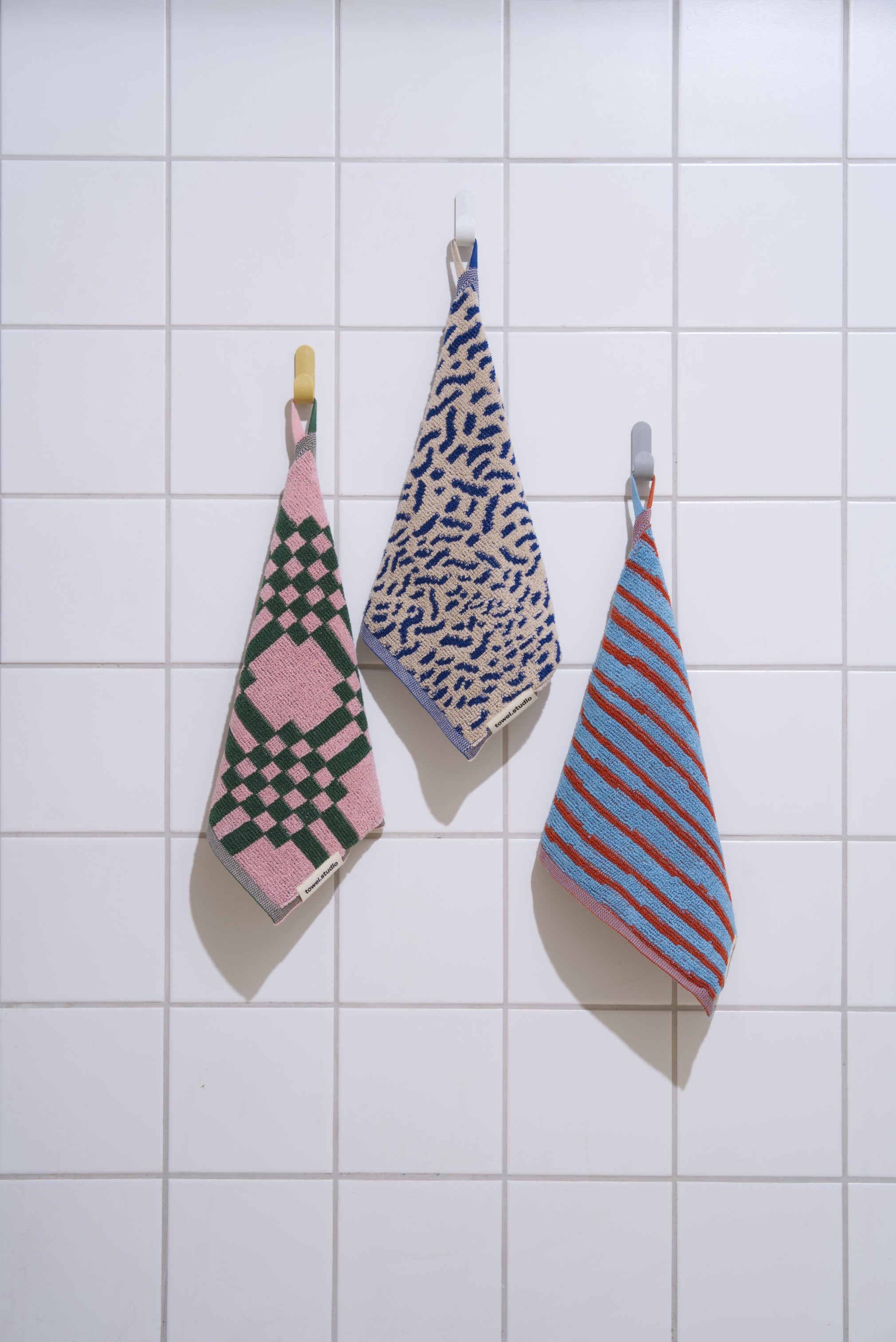 Worm Wash Cloth | Electric Blue