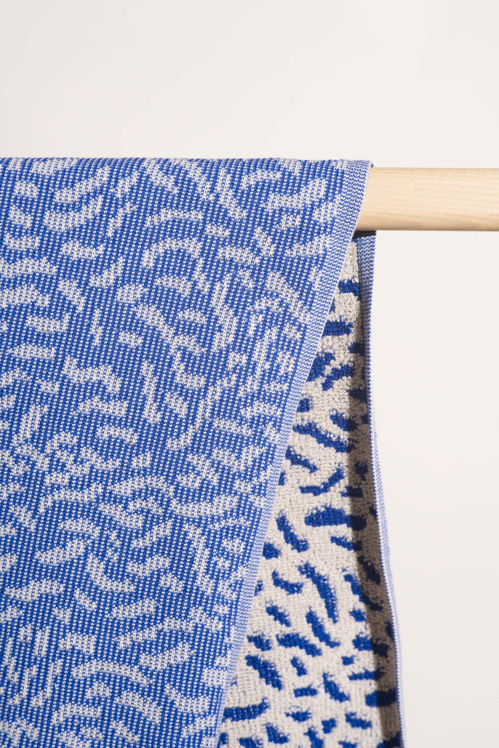 Worm Gym Towel | Electric Blue