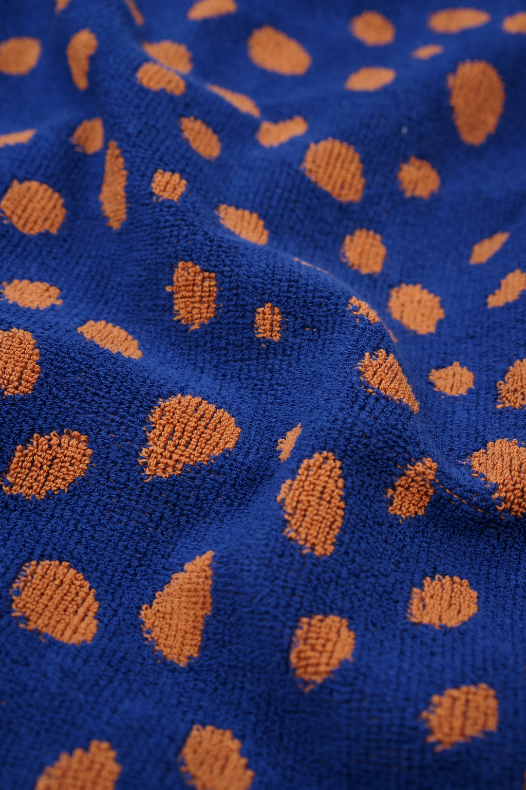 Pebbles Gym Towel | Azure & Chestnut