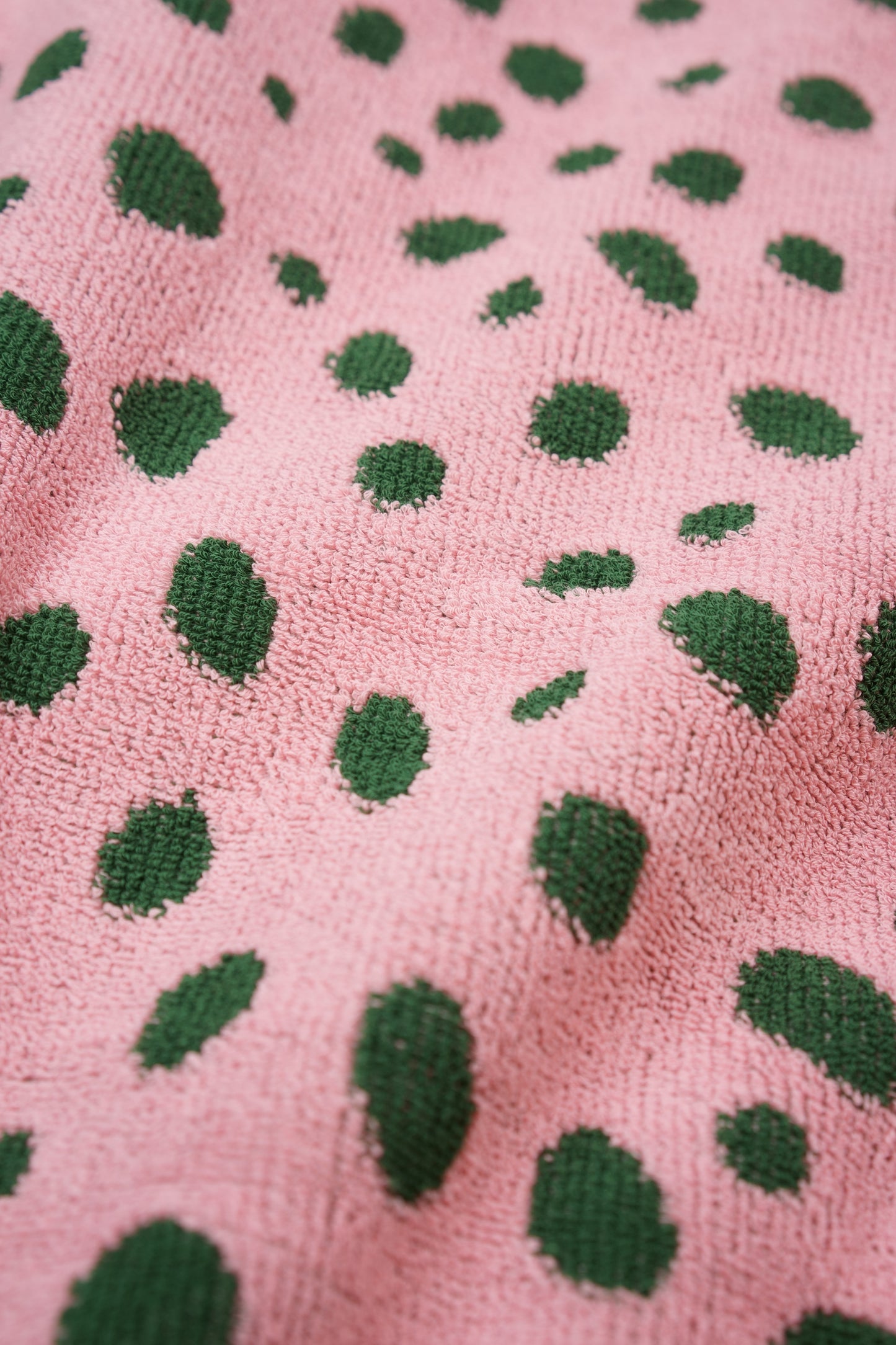 Pebbles Bath Towel | Pink & Green
